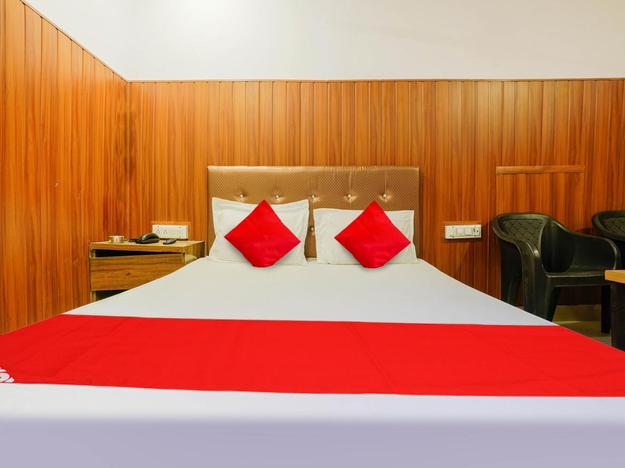 Hotel O Spotlight Thána Kültér fotó