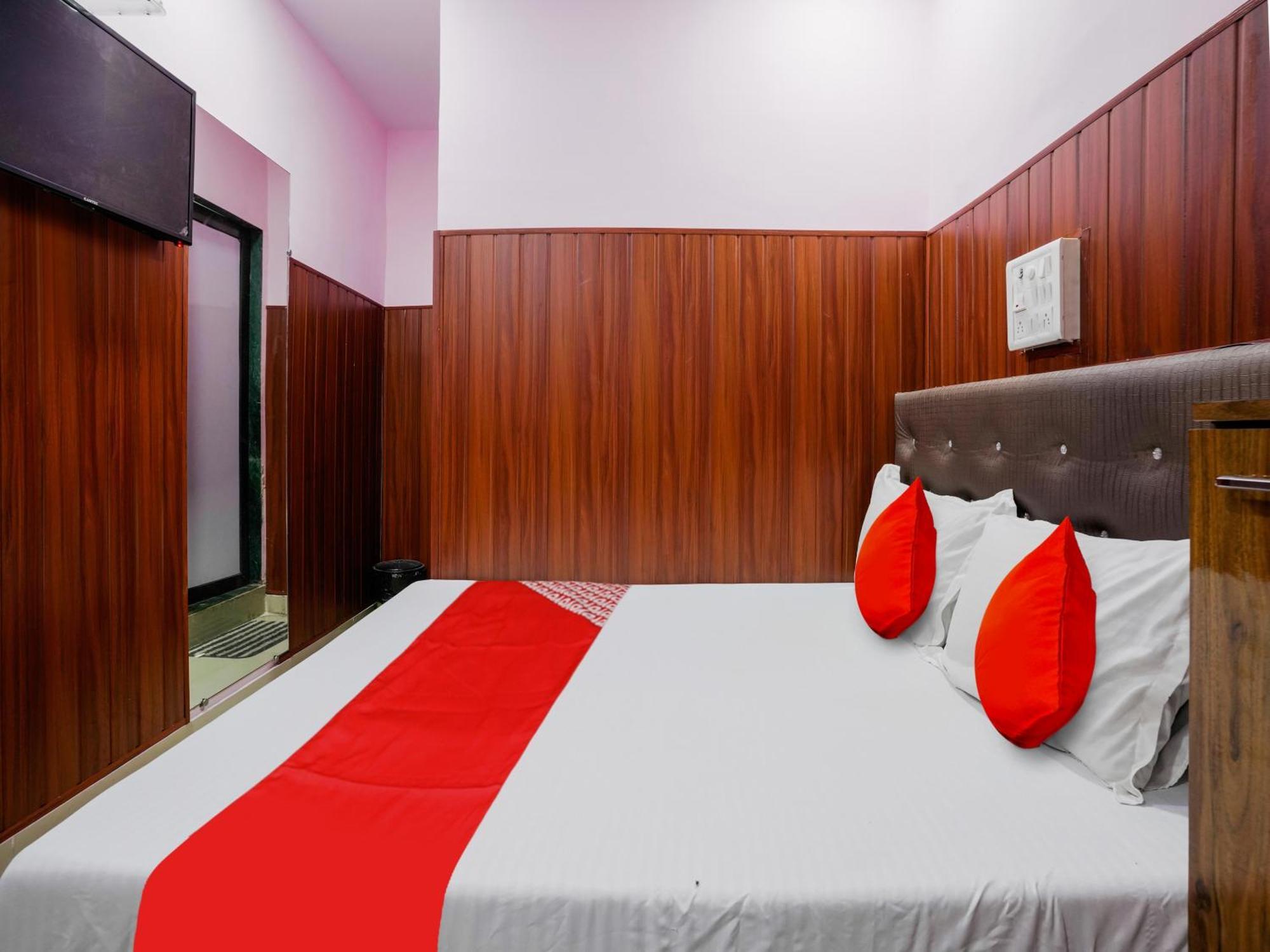 Hotel O Spotlight Thána Kültér fotó